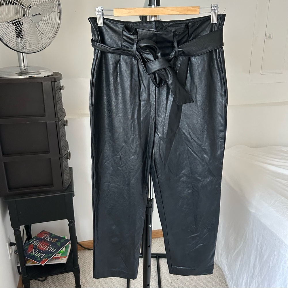 Commando Belted Straight Cropped Leather Pants Black Medium